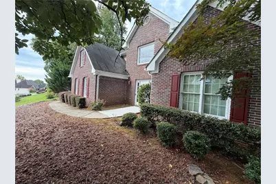 649 Lawton Ridge Drive, Lawrenceville, GA 30043 - Photo 2