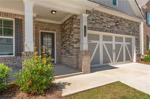 7332 Rocklin Ln, Flowery Branch, GA 30542 - Photo 2