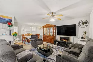 329 River Trace Dr, Villa Rica, GA 30180 - Photo 2