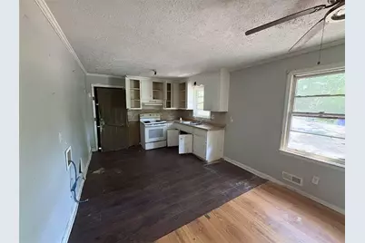 7126 Pineview Drive SW, Covington, GA 30014 - Photo 12