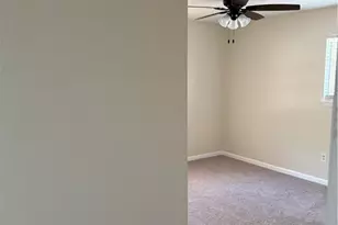 538 Wexwood Dr, Riverdale, GA 30274 - Photo 8