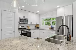 3900 Captain Dr, Atlanta, GA 30341 - Photo 8