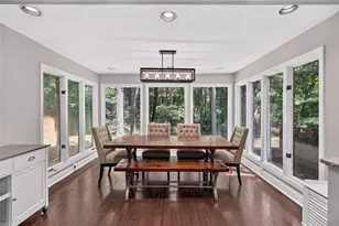 4371 Vintage Ln, Dunwoody, GA 30338 - Photo 4