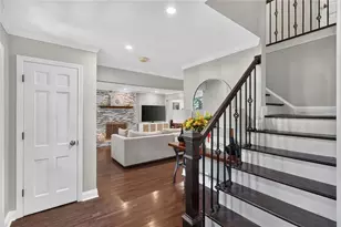 4371 Vintage Ln, Dunwoody, GA 30338 - Photo 2