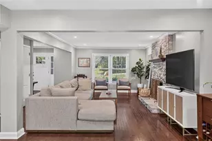 4371 Vintage Ln, Dunwoody, GA 30338 - Photo 10