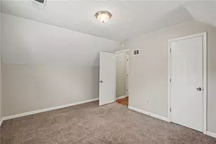 9042 Chestnut Lake Dr, Jonesboro, GA 30236 - Photo 12