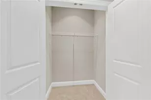 4079 Townsend Ln, Dunwoody, GA 30346 - Photo 8