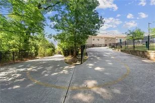 4079 Townsend Ln, Dunwoody, GA 30346 - Photo 46