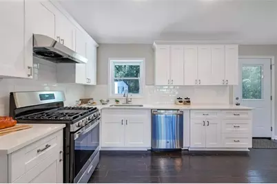 1976 Dering Circle NE, Atlanta, GA 30345 - Photo 6