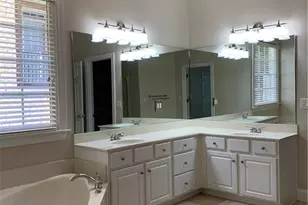 1207 Dunwoody Village Dr, Dunwoody, GA 30338 - Photo 10