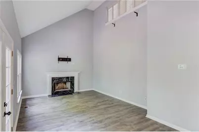 909 Colony Creek Drive, Lawrenceville, GA 30043 - Photo 18