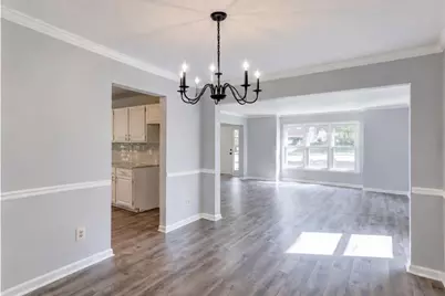 909 Colony Creek Drive, Lawrenceville, GA 30043 - Photo 8
