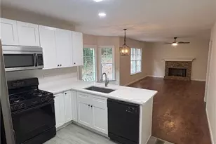1490 Twin Bridge Ln, Lawrenceville, GA 30043 - Photo 6