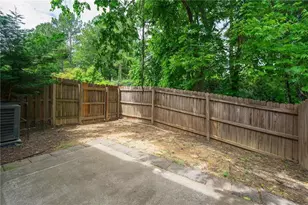2462 Whiteoak Run SE, Smyrna, GA 30080 - Photo 16