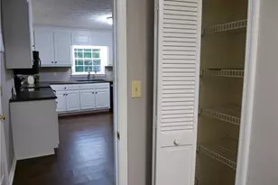 4277 Green Valley Dr, Gainesville, GA 30506 - Photo 12