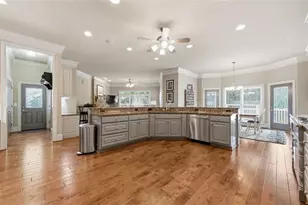 348 Aviemore Ln, Suwanee, GA 30024 - Photo 14
