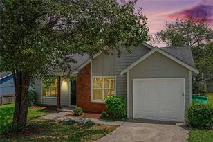 2062 W Morgan's Bluff Ct, Lithonia, GA 30058 - Photo 22