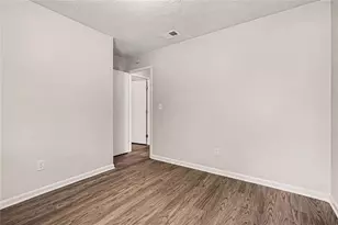 2062 W Morgan's Bluff Ct, Lithonia, GA 30058 - Photo 18