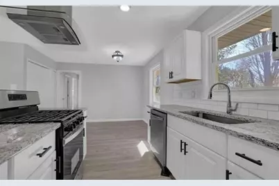 3047 Horse Shoe Drive SE, Atlanta, GA 30316 - Photo 6