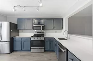 1348 N Crossing Dr, Atlanta, GA 30329 - Photo 8