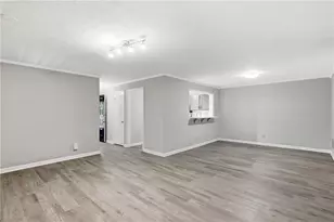 1348 N Crossing Dr, Atlanta, GA 30329 - Photo 14