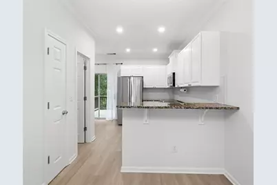1057 Liberty Parkway NW, Atlanta, GA 30318 - Photo 10