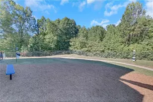 1057 Liberty Pkwy NW, Atlanta, GA 30318 - Photo 36