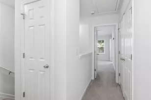 1057 Liberty Pkwy NW, Atlanta, GA 30318 - Photo 20