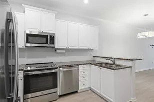 1057 Liberty Pkwy NW, Atlanta, GA 30318 - Photo 12
