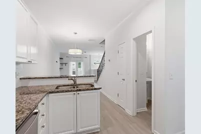1057 Liberty Parkway NW, Atlanta, GA 30318 - Photo 14