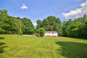 39 Cabin Creek Cir, Commerce, GA 30529 - Photo 26