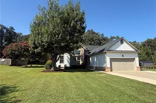 132 Ashley Terrace SE, Calhoun, GA 30701 - Photo 1