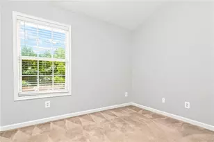 8643 Thomas Ln, Riverdale, GA 30274 - Photo 10