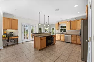 2563 Bogan Bridge Cir, Buford, GA 30519 - Photo 16
