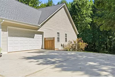 1611 Lake View Court, Loganville, GA 30052 - Photo 4