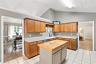 1611 Lake View Ct, Loganville, GA 30052 - Photo 24
