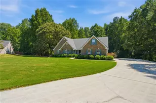 1611 Lake View Ct, Loganville, GA 30052 - Photo 2