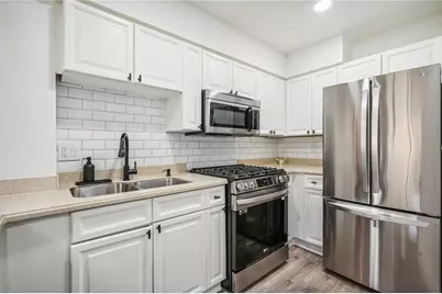 2479 Peachtree Road NE #612, Atlanta, GA 30305 - Photo 6