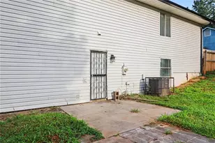 8908 Thomas Rd, Jonesboro, GA 30238 - Photo 24
