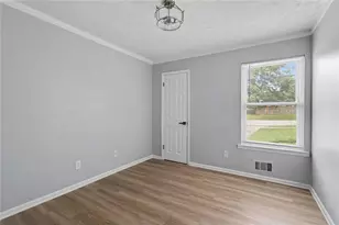 8908 Thomas Rd, Jonesboro, GA 30238 - Photo 16