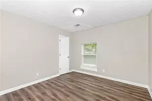 8788 E Bourne Dr, Jonesboro, GA 30238 - Photo 10