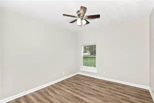 8788 E Bourne Dr, Jonesboro, GA 30238 - Photo 8