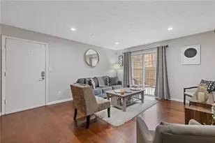 3135 7 Pines Ct, Atlanta, GA 30339 - Photo 2
