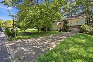 140 Cedar Trce, Roswell, GA 30075 - Photo 4