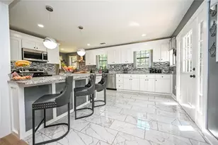 727 Tanners Bridge Cir, Bethlehem, GA 30620 - Photo 10