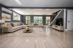 727 Tanners Bridge Cir, Bethlehem, GA 30620 - Photo 4