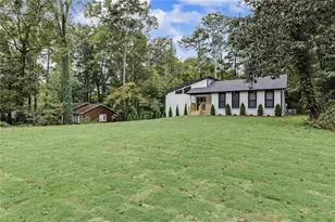 2885 Hill Park Ct, Marietta, GA 30062 - Photo 2