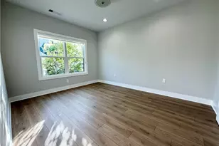 401 Bradford St NW, Gainesville, GA 30501 - Photo 8