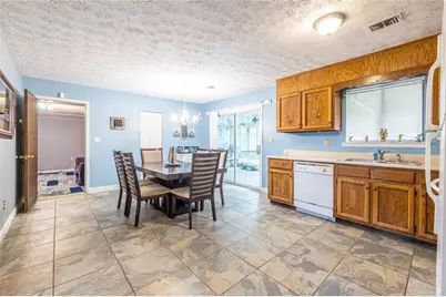 8397 Willows Terrace, Riverdale, GA 30274 - Photo 16