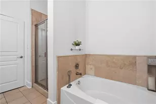 799 Hammond Dr, Atlanta, GA 30328 - Photo 16